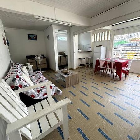 Maison Authentique A 300M De La Plage Sainte-Anne Exteriér fotografie